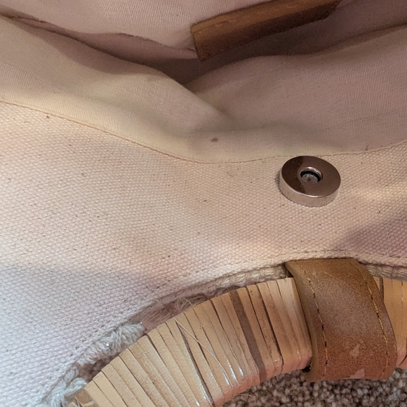 Neiman Marcus Woven Cloth Embellished Purse W/ Leather Strap Wood Handles - Picture 10 of 12